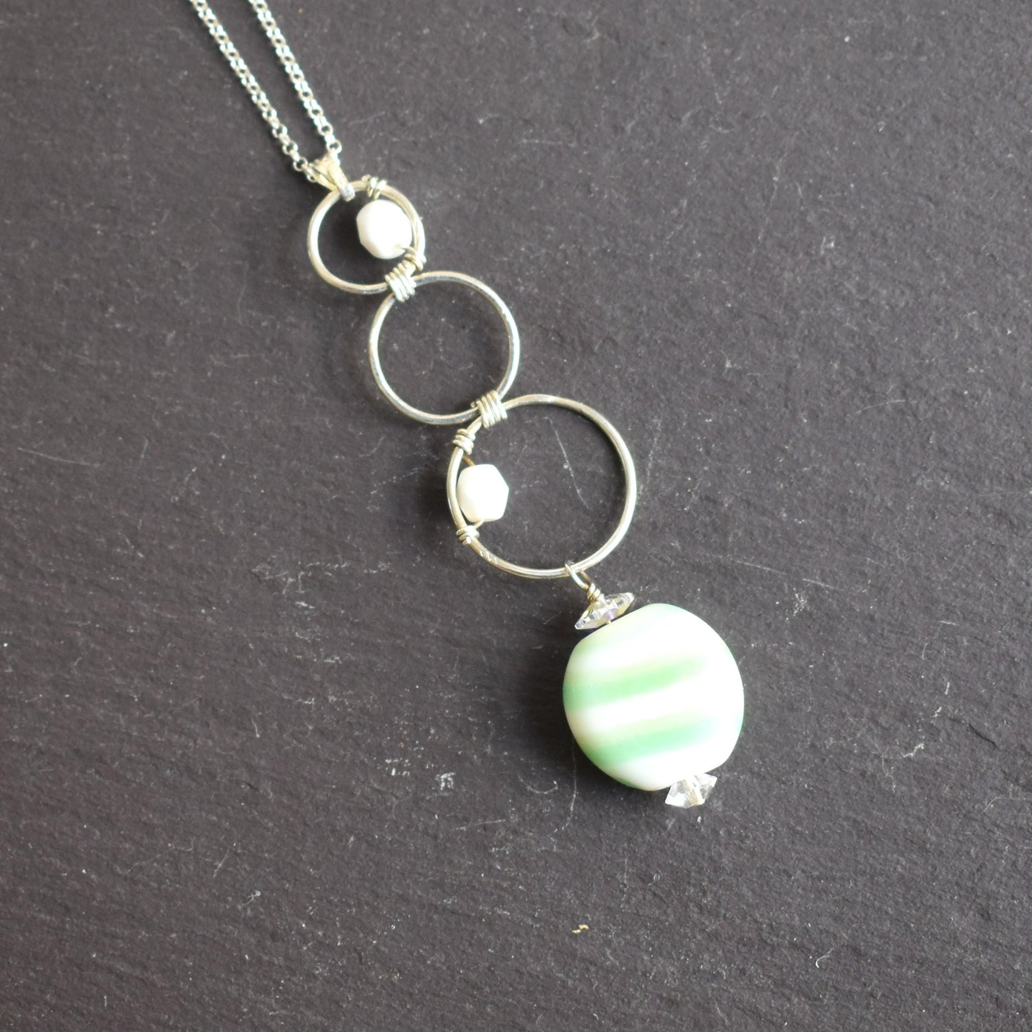 3-hoop green & white pendant necklace