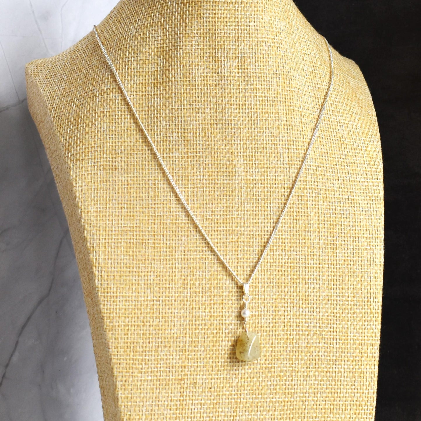Semi-precious stone pendant necklace