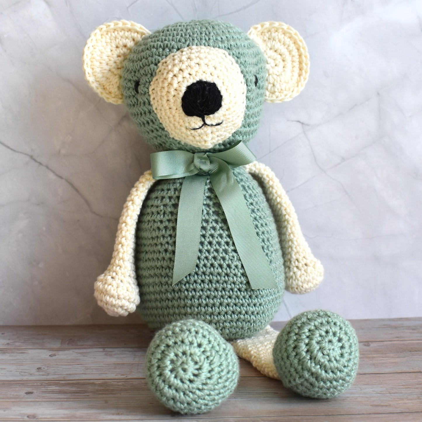 Crocheted bear (large)