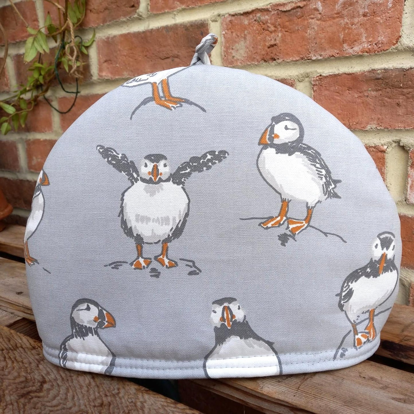Small tea cosy