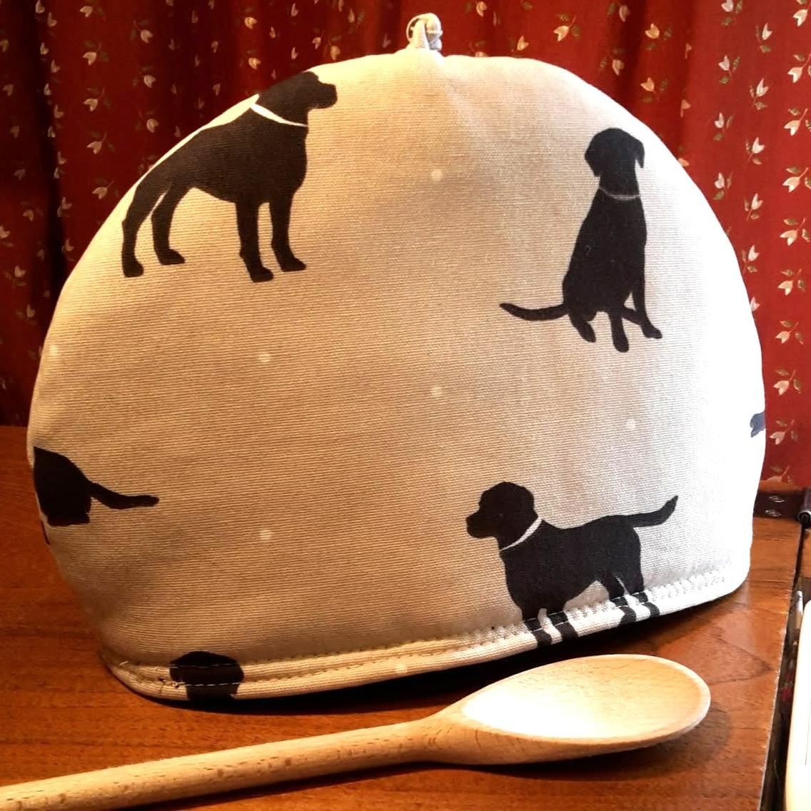 Small tea cosy
