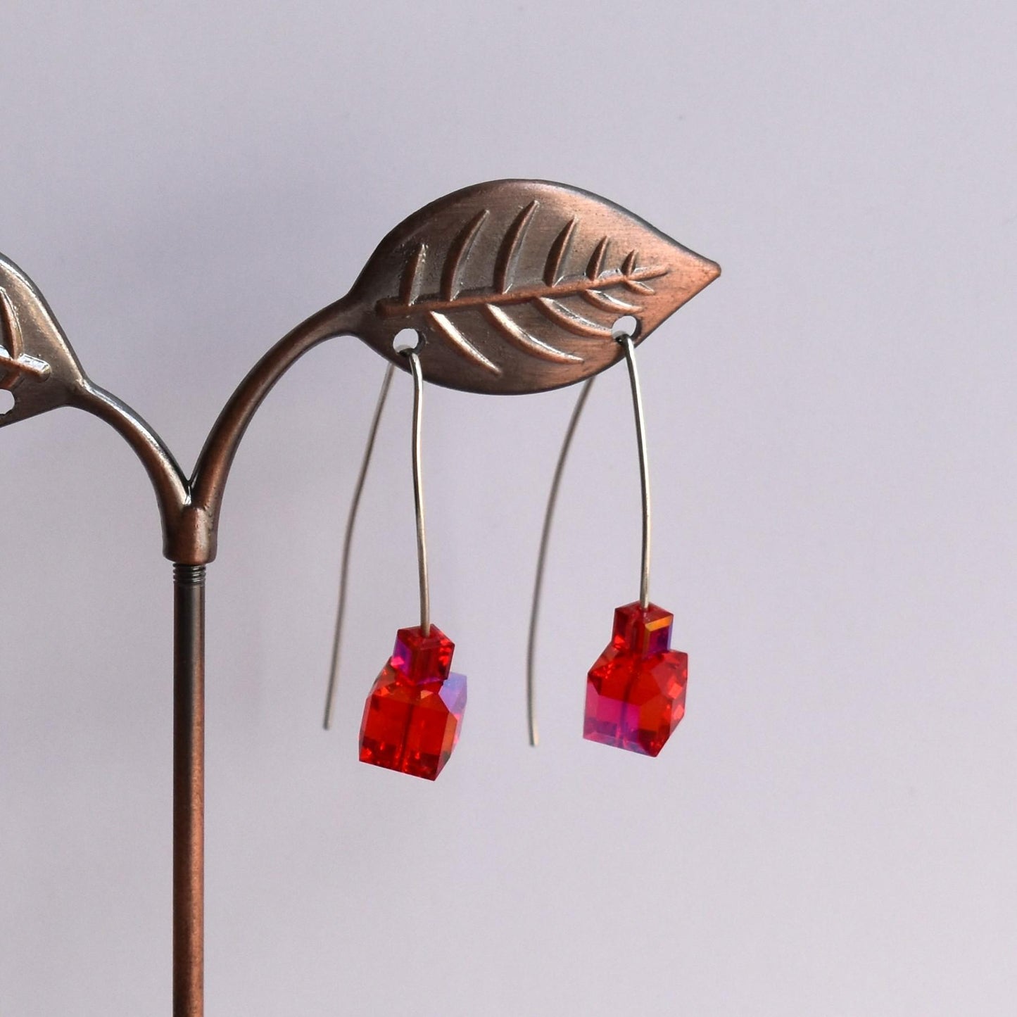 V-shaped wire earrings with Swarovski cube beads